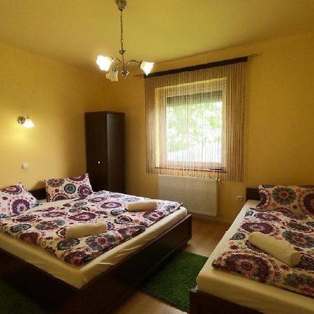 Pandora Pool Apartman Hajduszoboszlo Exterior photo