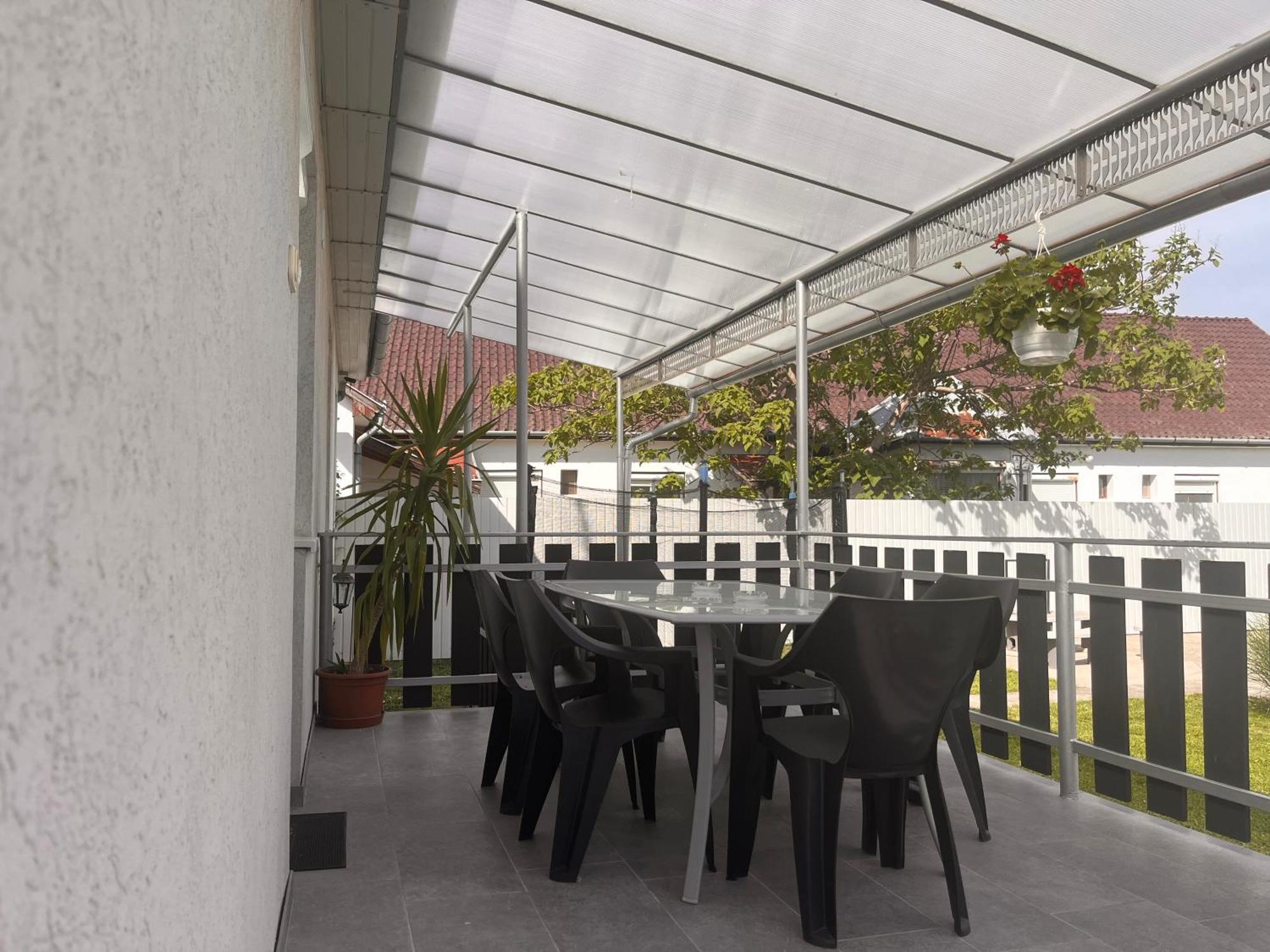 Pandora Pool Apartman Hajduszoboszlo Exterior photo
